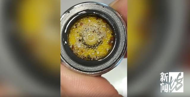 一查到底！上海一小区水质黏糊发黄切开水管后竟发现……最新进展